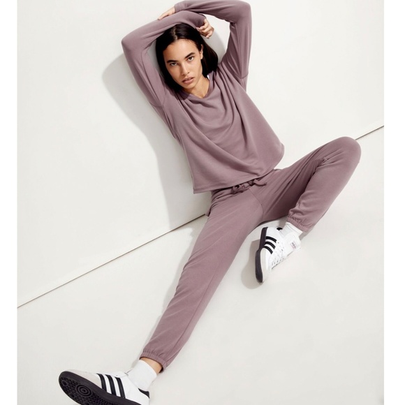 MADEWELL MWL Petite Superbrushed Easygoing Jogger Pants in Fig Purple - Picture 3 of 10